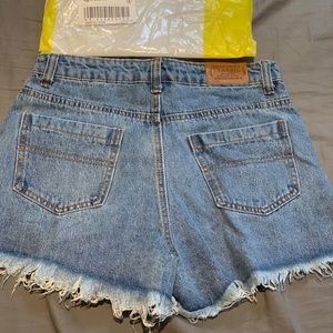 Classic Fashion collection jean shorts